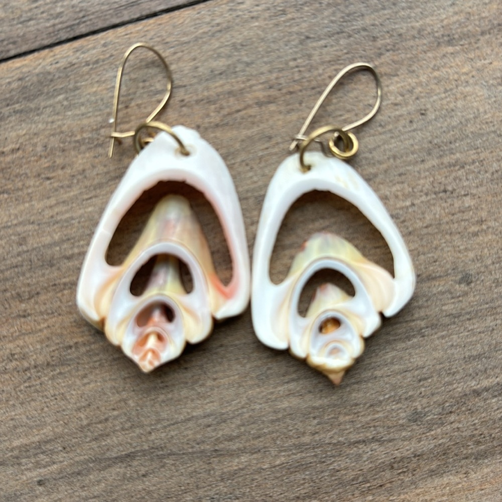 Seashell earrings - Picture 2 of 4